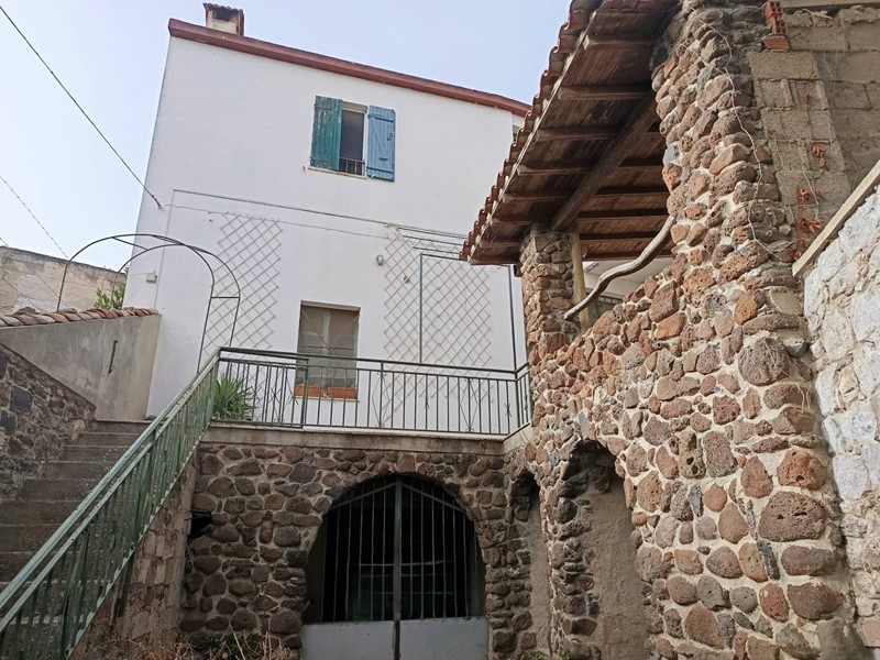 Casa Indipendente in Vendita a Sardara, 137'000€, 230 m²
