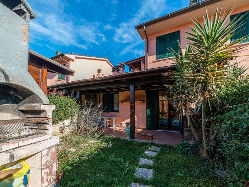 Bilocale in Vendita a Capannoli, 95'000€, 52 m², arredato