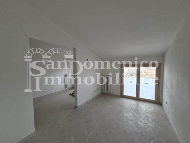 Trilocale in Vendita a Pisa, zona Tirrenia, 260'000€, 59 m²