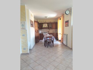 Quadrilocale in Vendita a Montopoli in Val d'Arno, 219'000€, 100 m², con Box