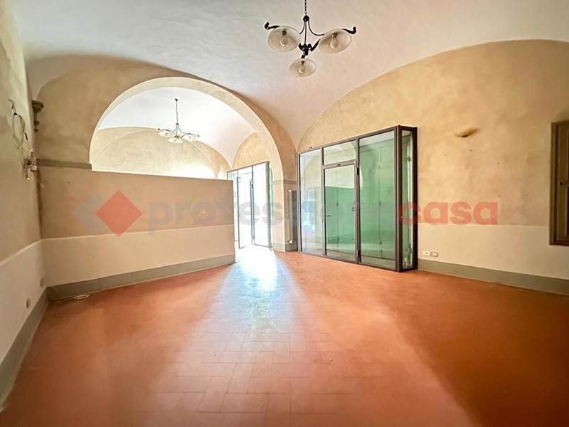 Appartamento in Vendita a Arezzo, 250'000&euro;, 136 m²