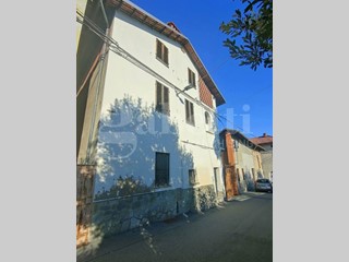 Casa Indipendente in Vendita a Occhieppo Superiore, 79'000€, 190 m²