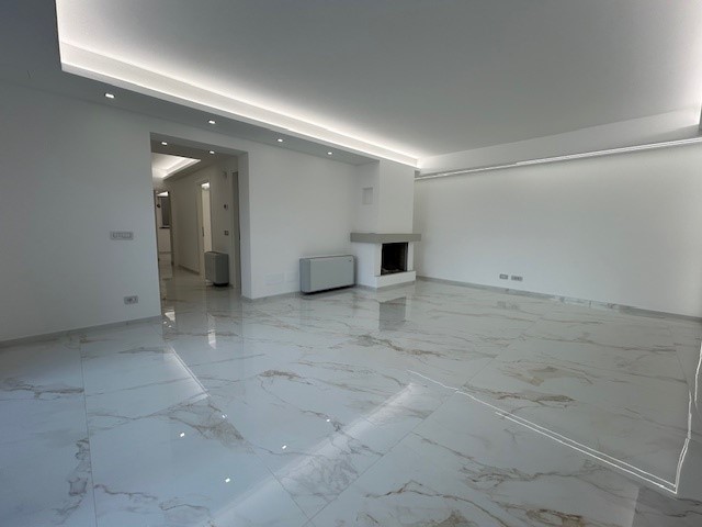 Appartamento in Vendita a Guidonia Montecelio, zona Parco Azzurro, 489'000€, 180 m²