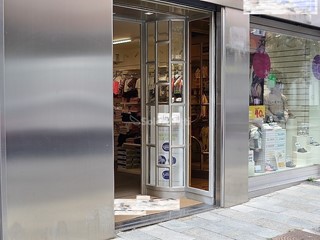 Capannone in Affitto a Settimo Torinese, zona Centrale, 1'400€, 170 m²