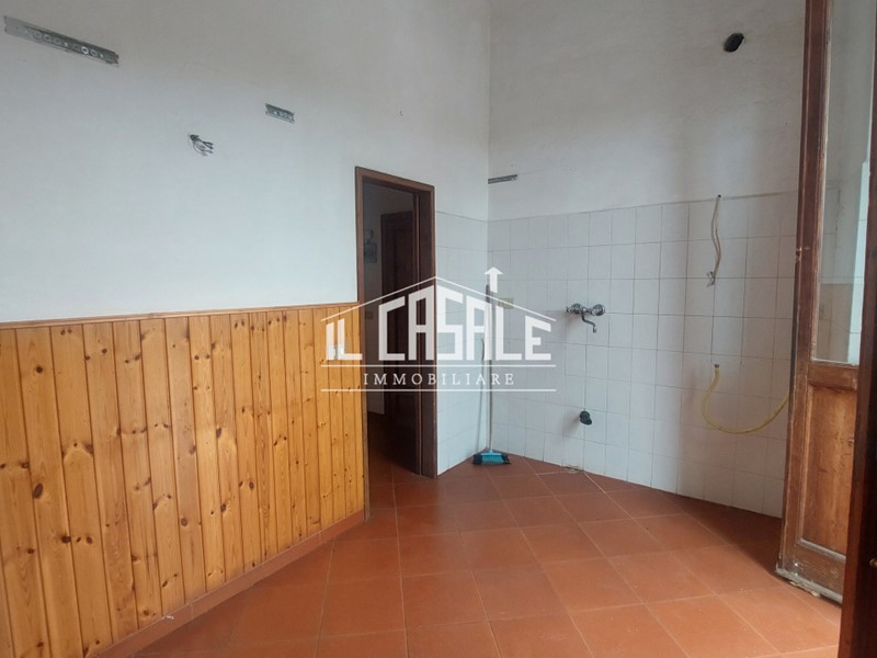 Quadrilocale in Vendita a Dicomano, 85'000€, 72 m²