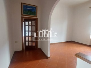 Quadrilocale in Vendita a Dicomano, 95'000€, 72 m²