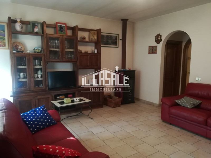 Villetta a schiera in Vendita a Dicomano, 248'000€, 150 m², con Box