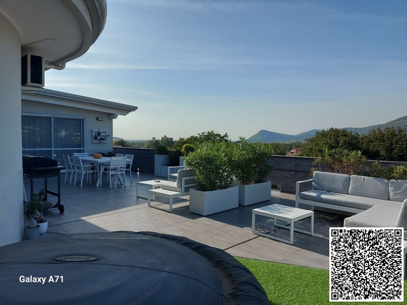Appartamento in Vendita a San Felice a Cancello, 250'000€, 156 m²