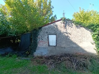 Casa di corte in Vendita a Lucca, zona Sant'Anna, 75'000€, 90 m²