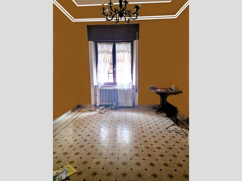 Appartamento in Vendita a Carrara, 199'000€, 140 m²