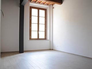 Trilocale in Vendita a Colle di Val D'Elsa, 160'000&euro;, 72 m²