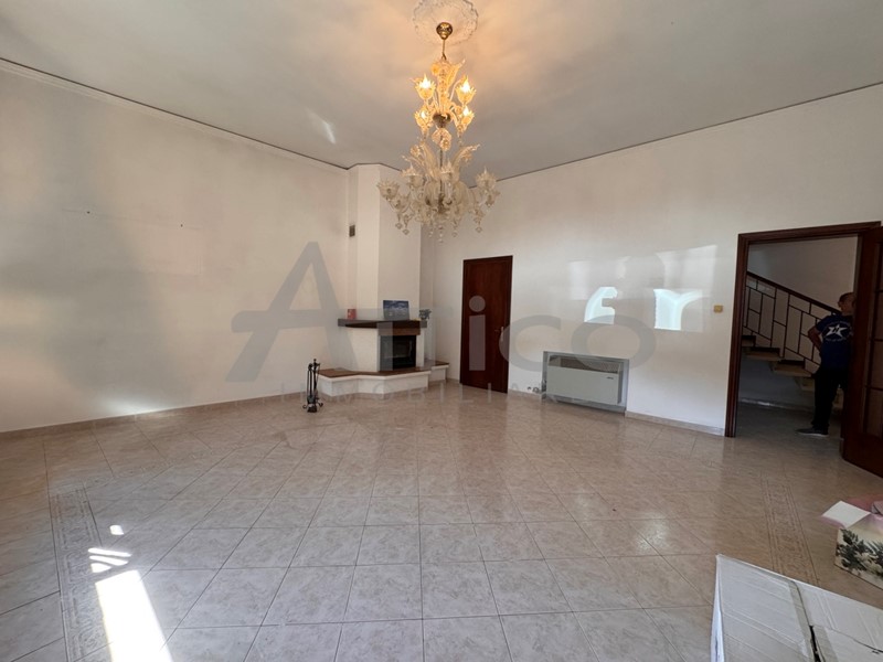 Casa Indipendente in Vendita a Arquà Polesine, 199'000€, 150 m², con Box