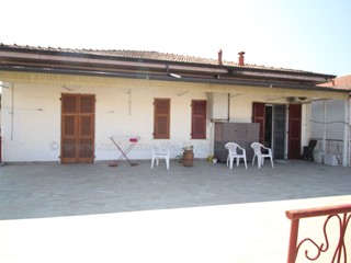 Casa Indipendente in Vendita a Arcola, 250'000€, 330 m², con Box