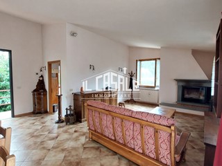 Quadrilocale in Vendita a San Godenzo, 94'000€, 80 m²