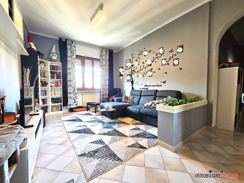 Appartamento in Vendita a Colle di Val D'Elsa, 180'000€, 120 m²