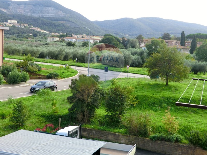 Quadrilocale in Vendita a Gavorrano, zona Bagno di Gavorrano, 150'000€, 87 m²