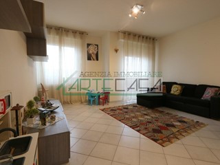 Appartamento in Vendita a Cascina, 185'000€, 100 m², con Box