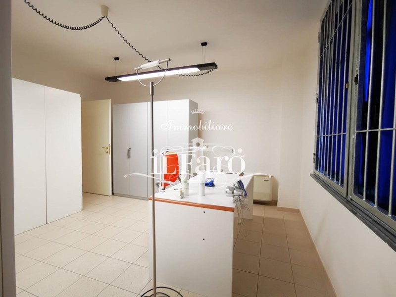 Ufficio in Vendita a Livorno, 110'000&euro;, 65 m²