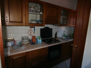 Villa in Vendita a Carrara, zona Fossone, 310'000€, 270 m², arredato