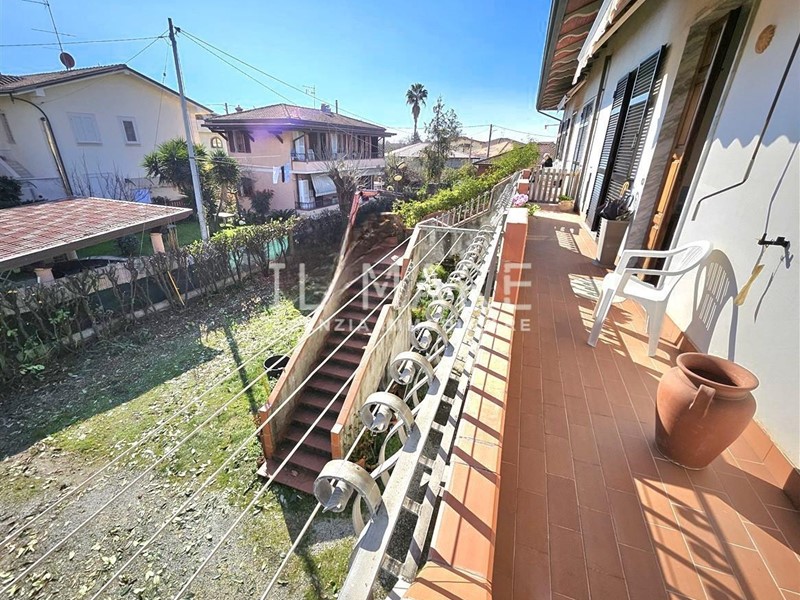 Appartamento in Vendita a Massa, 274'000€, 150 m², arredato