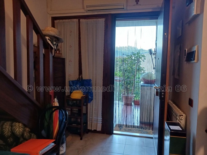 Appartamento in Vendita a Luni, zona Luni Mare, 189'000€, 81 m²