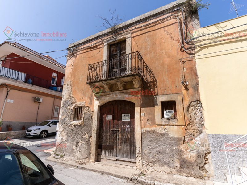 Casa Indipendente in Vendita a Siracusa, zona Belvedere CittÃ  Giardino, 35'000&euro;, 100 m²