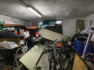 Magazzino in Vendita a Ventimiglia, zona Centro, 40'000€, 40 m²