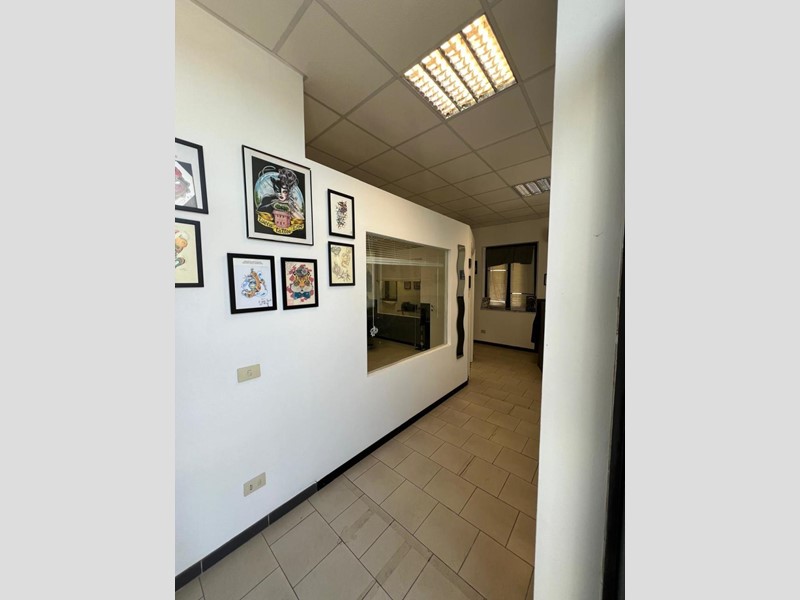 Ufficio in Vendita a Sarzana, 70'000&euro;, 52 m²