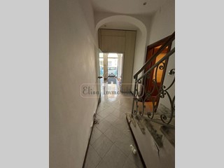 Casa Semi Indipendente in Vendita a Viareggio, zona Viareggio, 390'000€, 162 m²