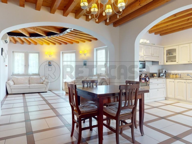Appartamento in Vendita a Cittadella, 290'000€, 166 m², con Box