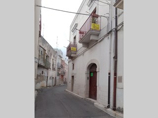 Casa Indipendente in Vendita a Laterza, zona Via Porta Pia 19, 220'000€, 150 m²