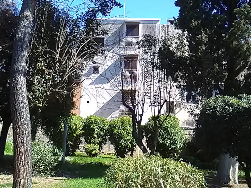 Casa Indipendente in Vendita a Barletta, zona via Gorizia, 310'000€, 300 m², con Box