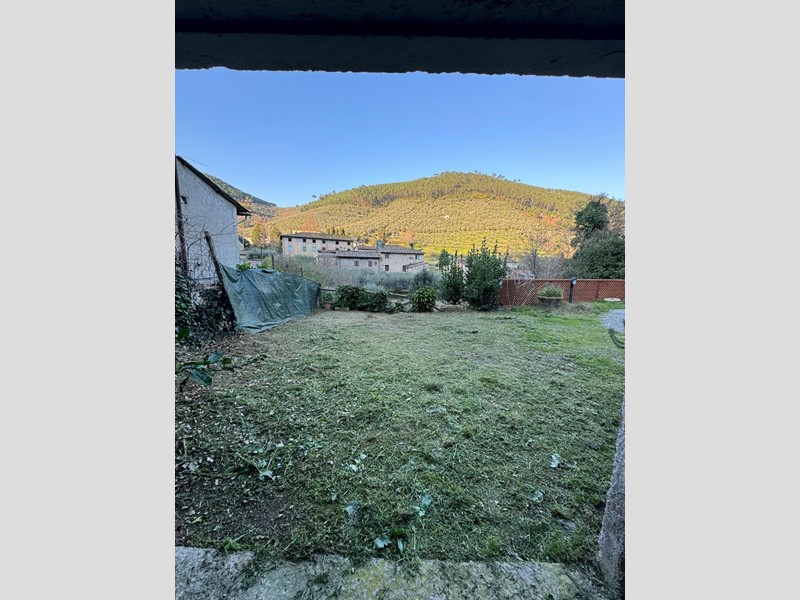 Casa Semi Indipendente in Vendita a Capannori, zona Pieve di Compito, 130'000€, 150 m²