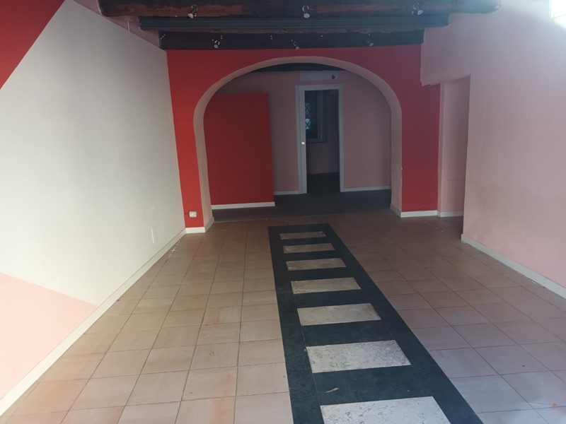 Immobile commerciale in Vendita a Lucca, 175'000€, 45 m²