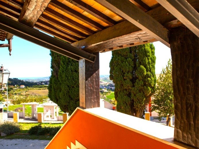 Casa Indipendente in Vendita a Offida, 263'000€, 230 m²