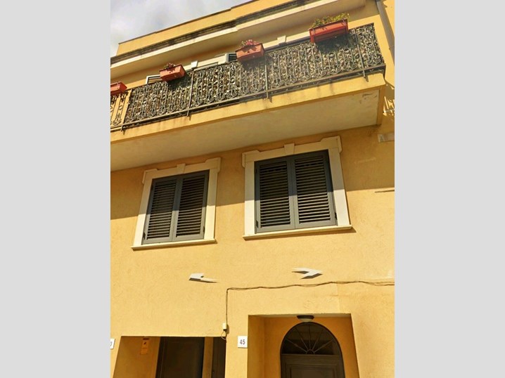 Casa Indipendente in Vendita a Catania, zona via leopardi, 460'000&euro;, 295 m², con Box