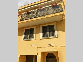 Casa Indipendente in Vendita a Catania, zona via leopardi, 460'000&euro;, 295 m², con Box