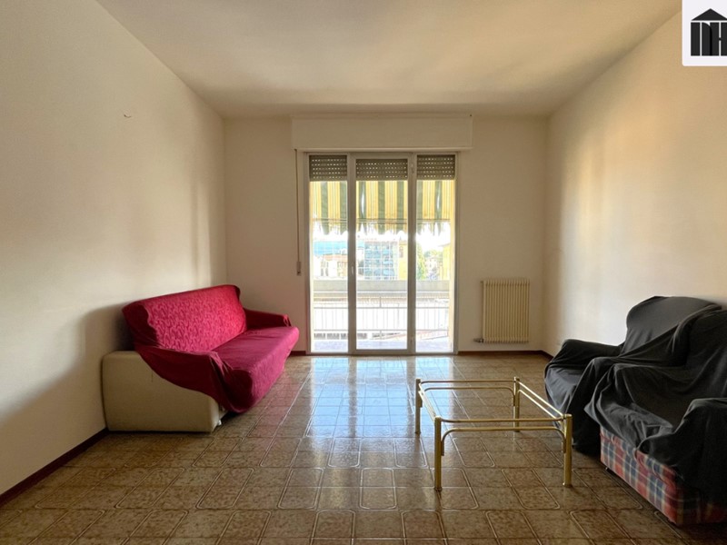 Appartamento in Vendita a Santa Croce sull'Arno, 115'000€, 140 m², con Box