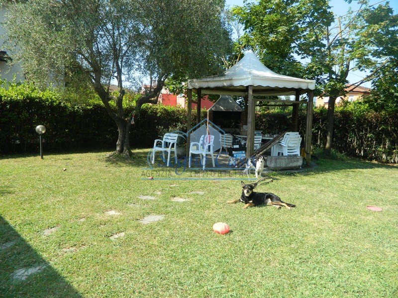 Casa Semi Indipendente in Vendita a Castelnuovo Magra, 290'000&euro;, 120 m²