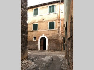 Trilocale in Vendita a Sezze, 40'000€, 80 m²