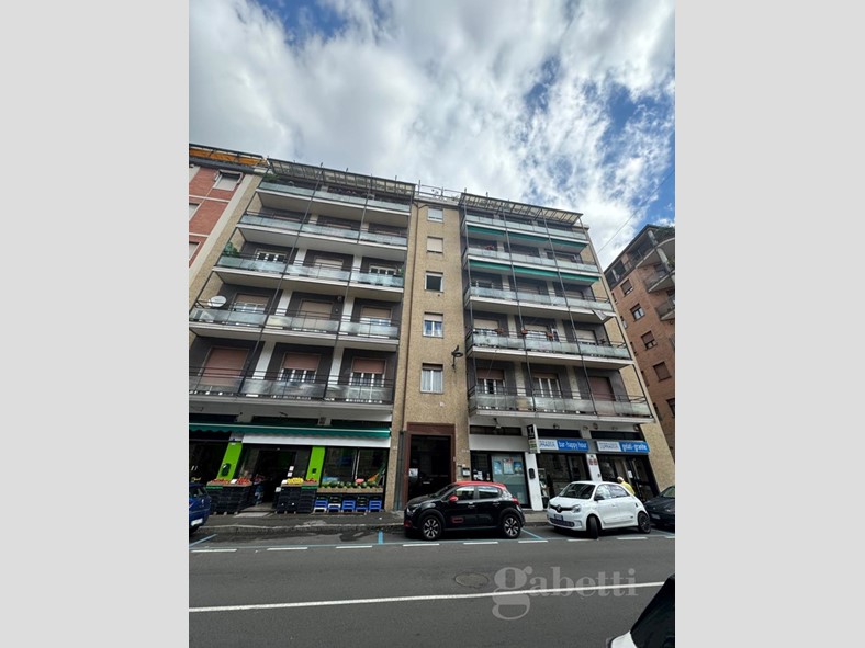 Trilocale in Vendita a Busto Arsizio, 130'000€, 126 m²