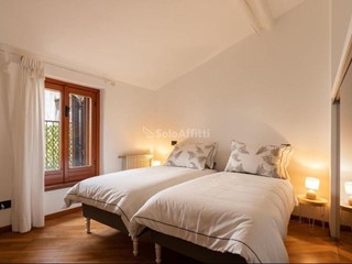 Bilocale in Affitto a Milano, zona Garibaldi - Brera - Moscova, 2'300€, 80 m², arredato