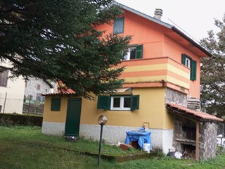 Casa Indipendente in Vendita a Monchio delle Corti, zona Rigoso , 87'000&euro;, 72 m², arredato