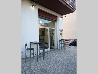Attività commerciale in Vendita a Corchiano, zona Via Civita Castellana, 15'000€, 80 m²