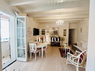 Appartamento in Vendita a Massarosa, 280'000€, 120 m², arredato