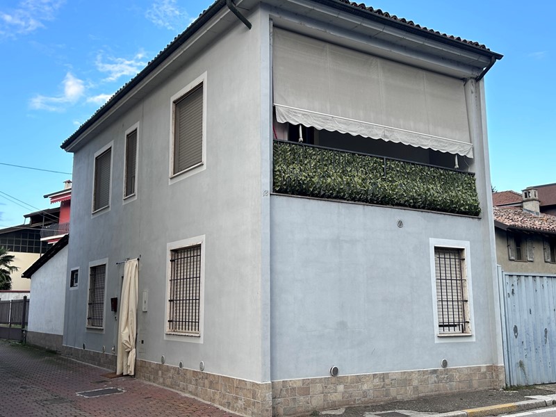Casa Indipendente in Vendita a Garlasco, 120'000€, 117 m²