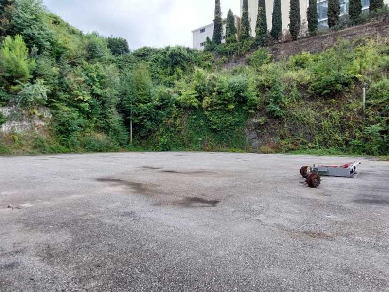 Magazzino in Affitto a Salerno, 1'100€, 1000 m²