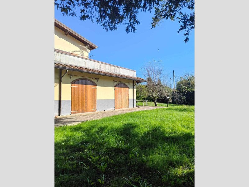 Casa Semi Indipendente in Vendita a Villafranca in Lunigiana, 155'000€, 130 m²