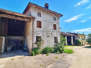 Rustico in Vendita a Arzignano, 59'000€, 200 m²