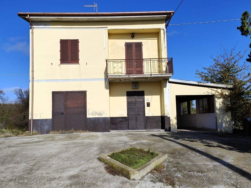Casa Indipendente in Vendita a Cerreto Guidi, zona Stabbia, 195'000€, 312 m²